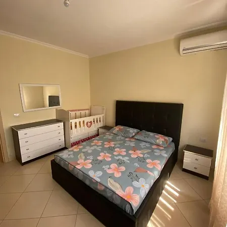 Saimir Apartament *
